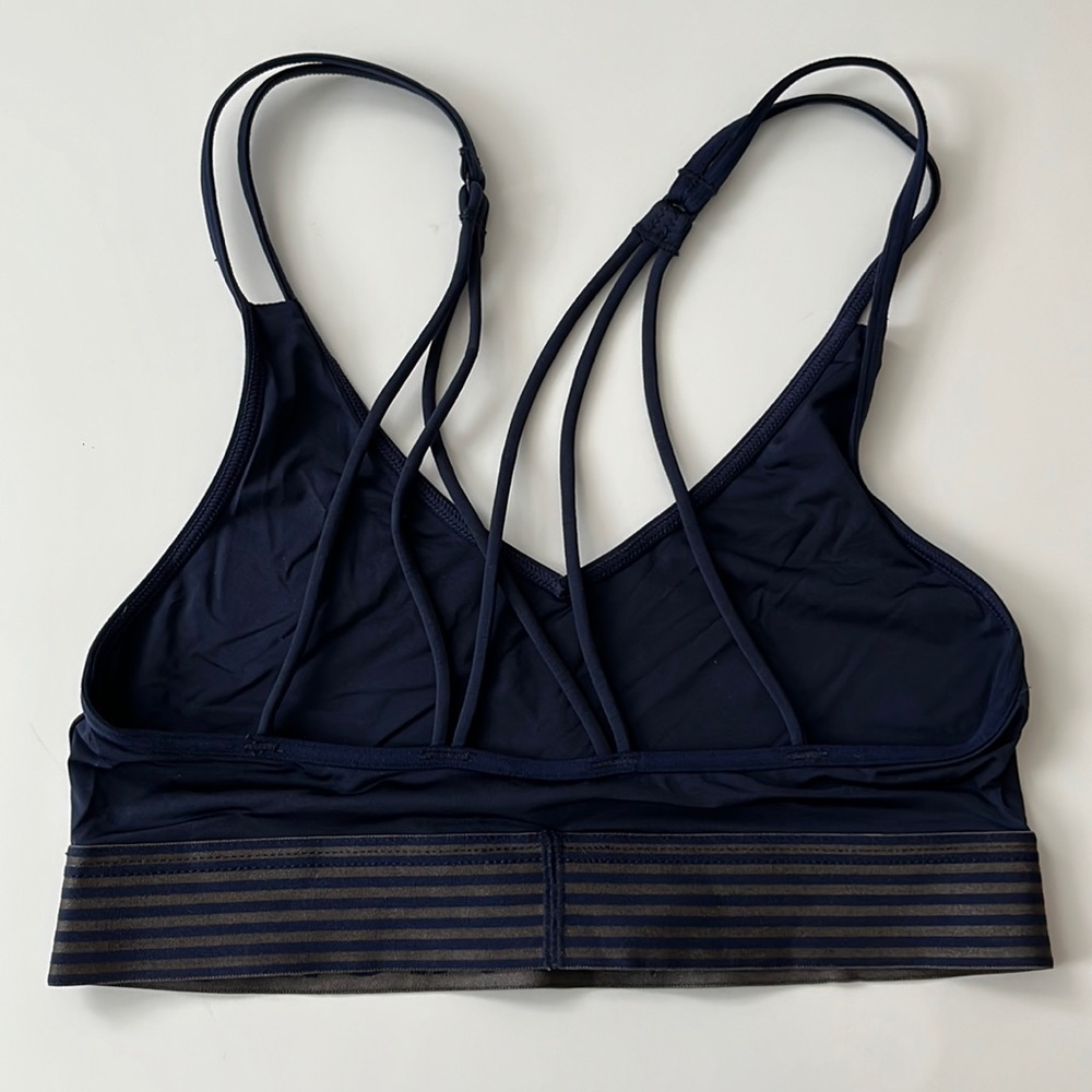 Calvin Klein - Picture 3 of 3